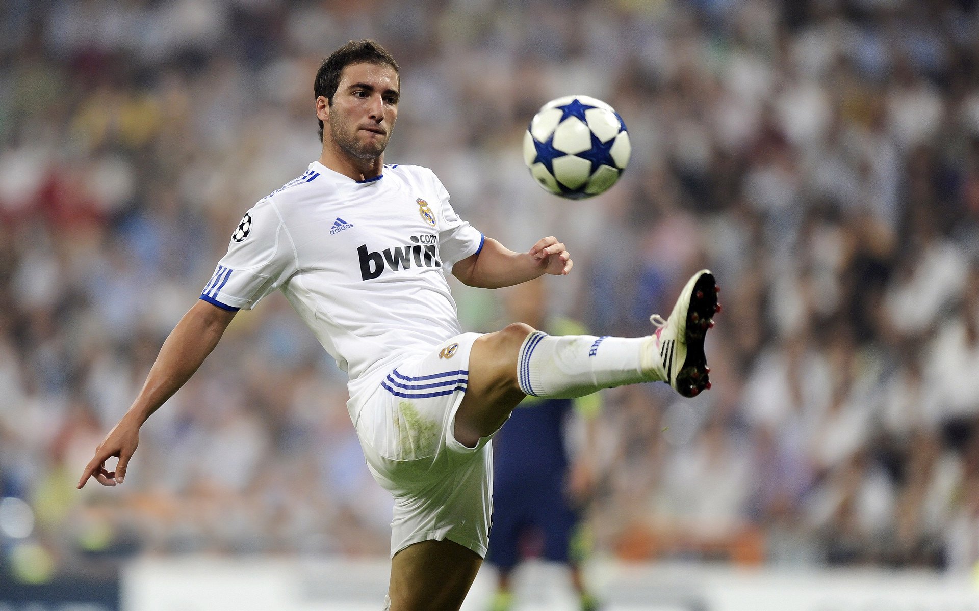 开云体育博彩-足球青训球员心理健康项目系统启动，足球运动员的心理训练