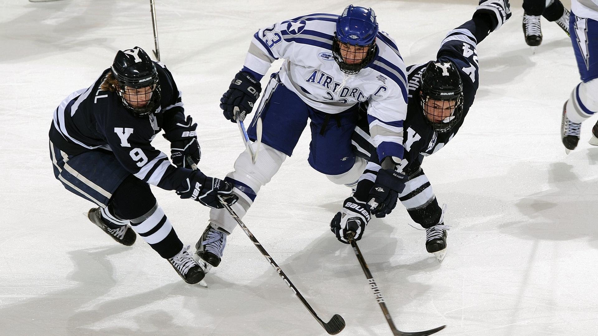 中立代表队B混合4×100米自由泳接力决赛亮相，男女混合4×50米自由泳接力